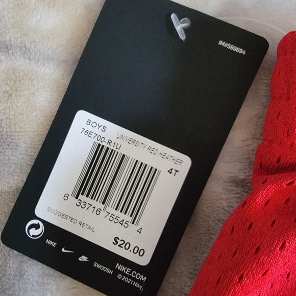 New with tag NIKE sz 4T boys essential mesh red short - Picture 3 of 3